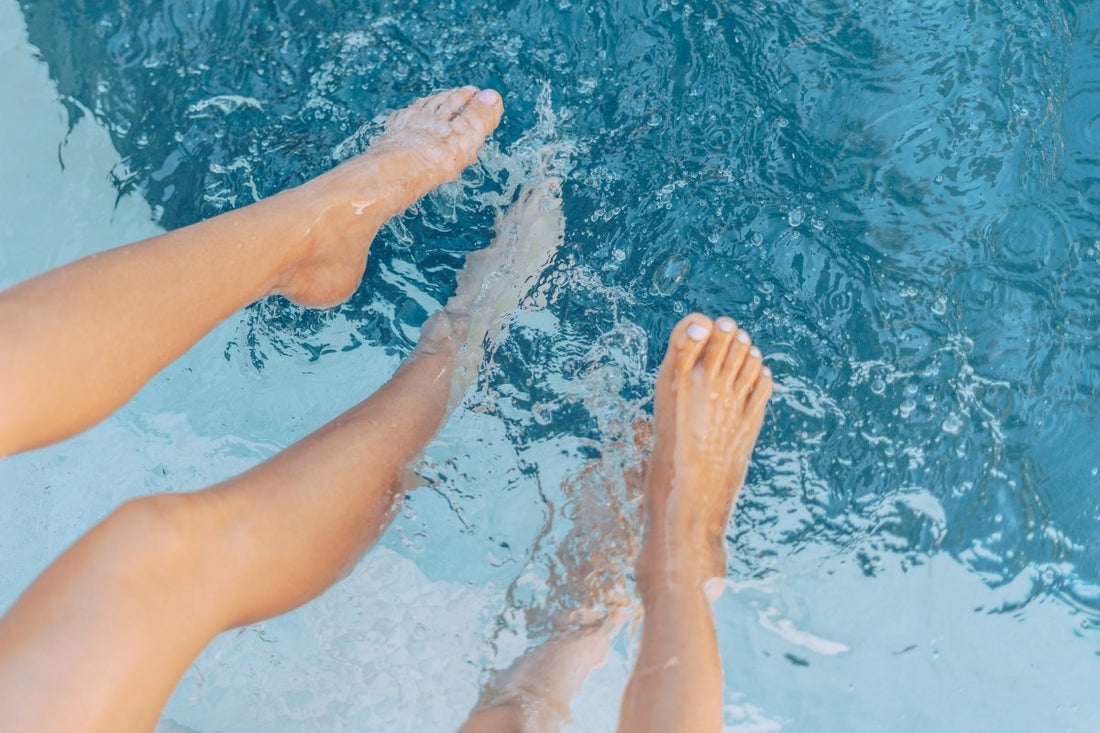3 Reasons Why Kids Shouldn’t Wear Water Shoes When Learning to Swim - Swimming with Confidence