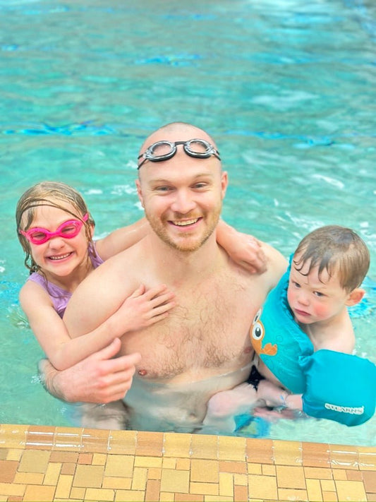 Should Your Child Wear Floaties? - Swimming with Confidence
